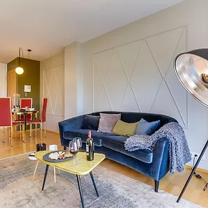 https://sweet-inn-apartments-miro-apartment-eixample.topbarcelonahotels.com